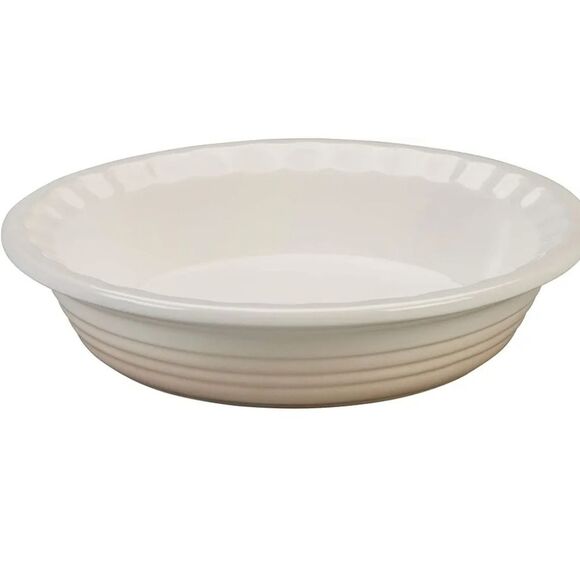 Le Creuset Fluted 9" Pie Dish- Meringue - Picture 3 of 7